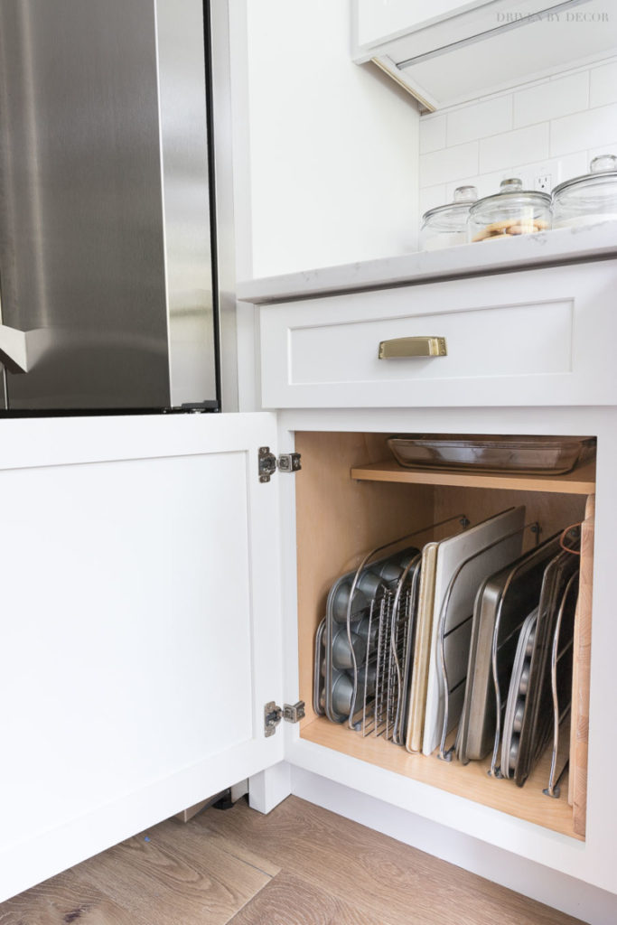 baking sheet organizer