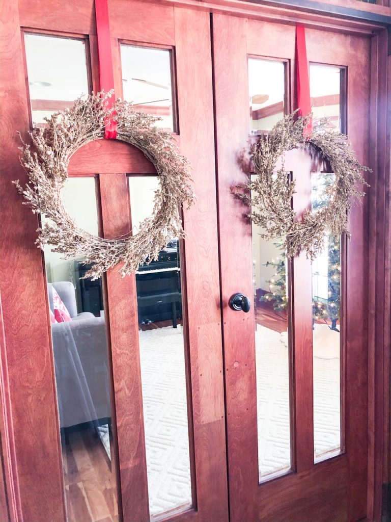 wreath ribbon door